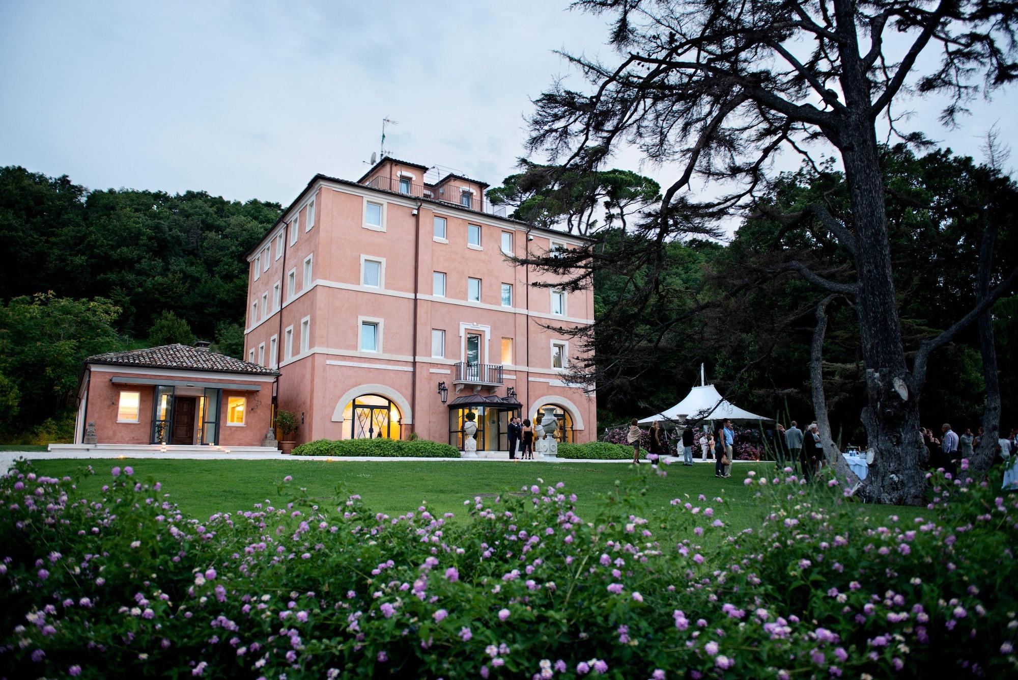 Vista Exterior Villa Lattanzi