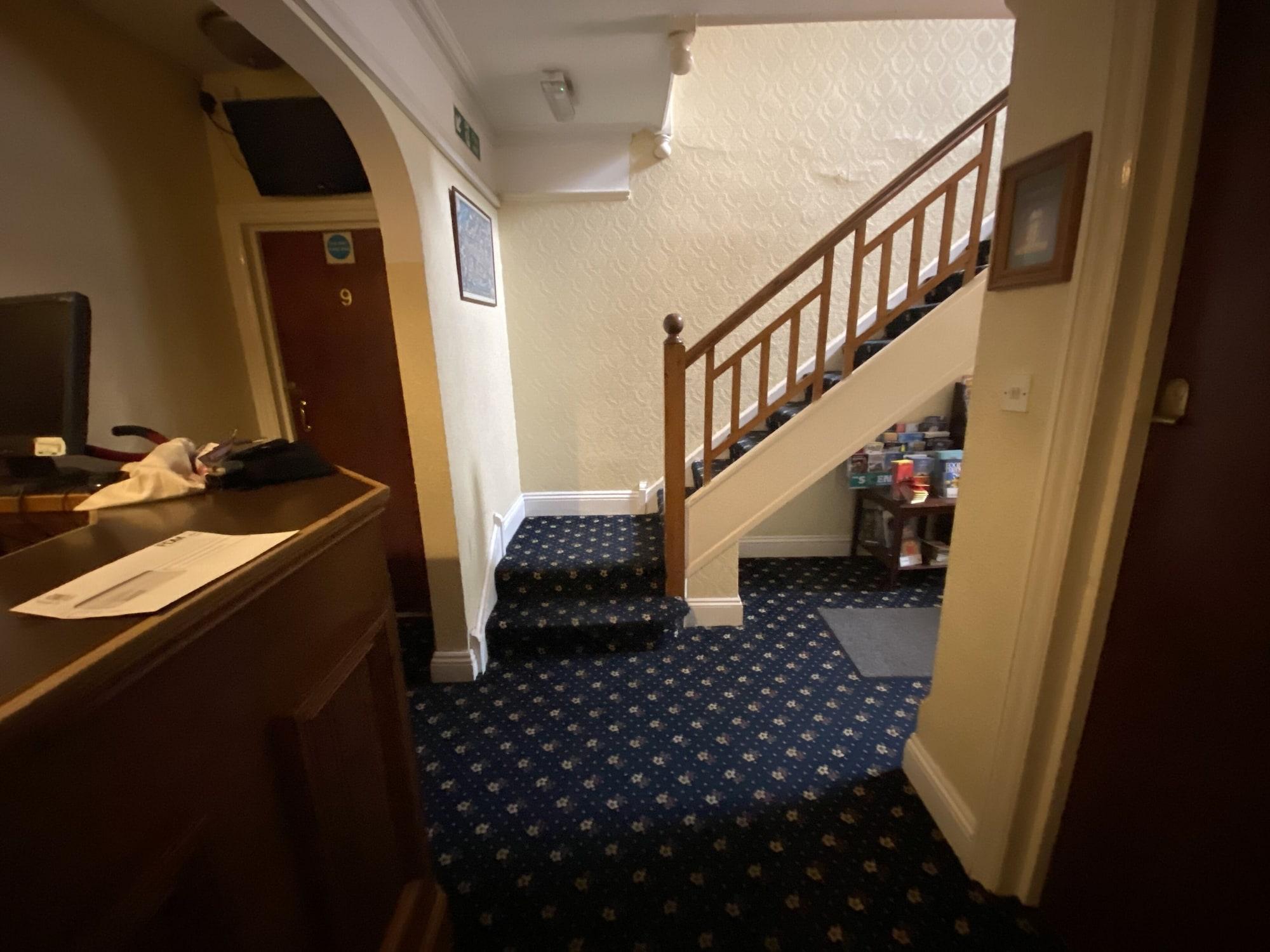 Varios Pickwicks Guest House