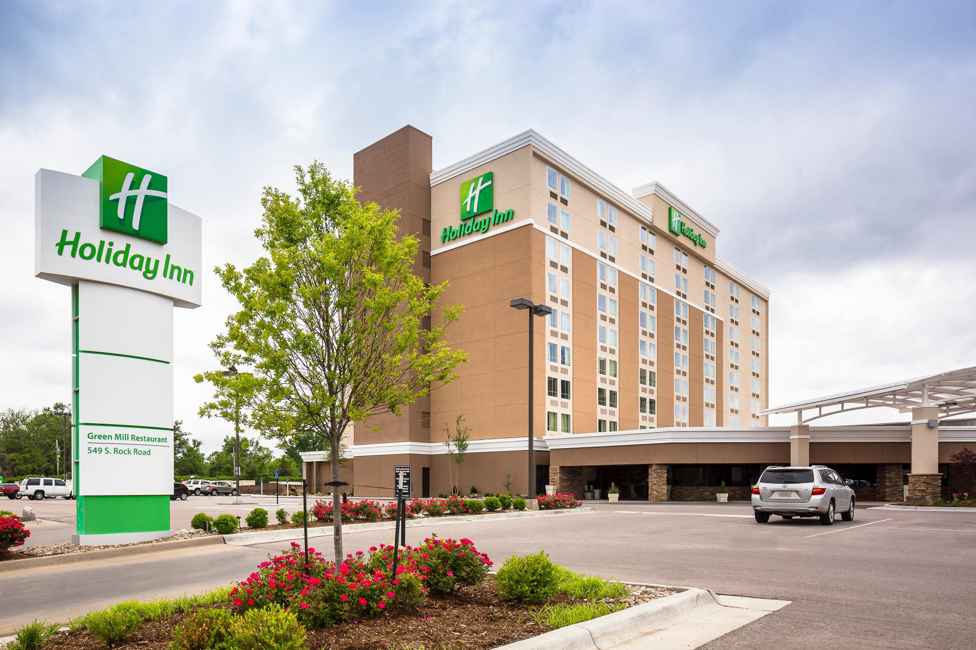 Vista Exterior Holiday Inn Wichita East I-35 by IHG