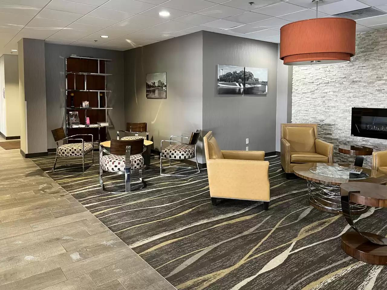 Vista Lobby AmericInn by Wyndham Rochester Near Mayo Clinic