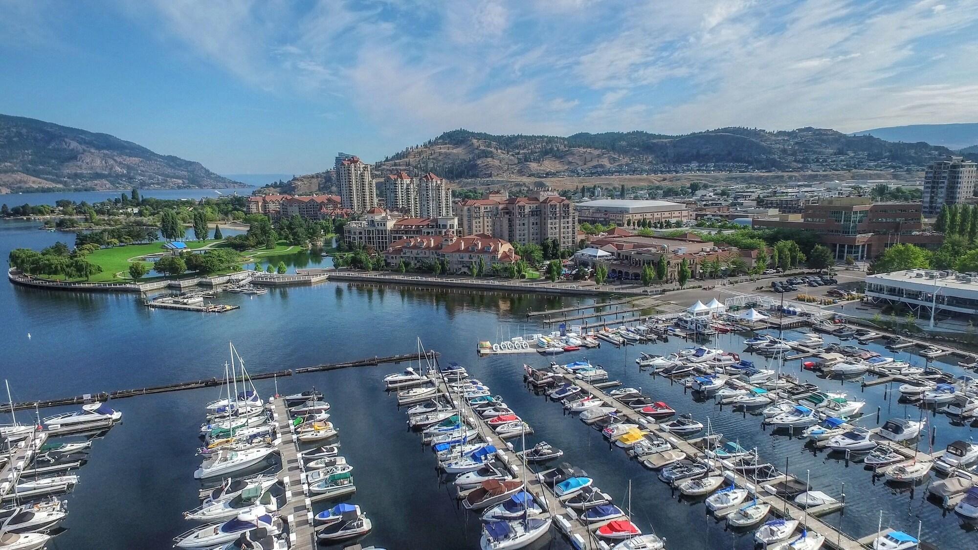 Vista Exterior Delta Hotels by Marriott Grand Okanagan Resort
