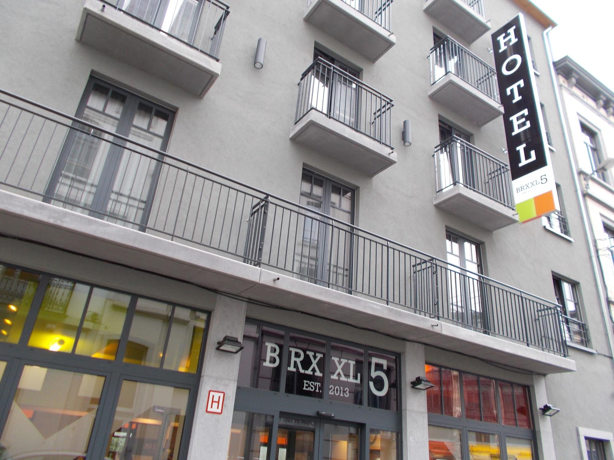 Varios BRXXXL5 - Hostel