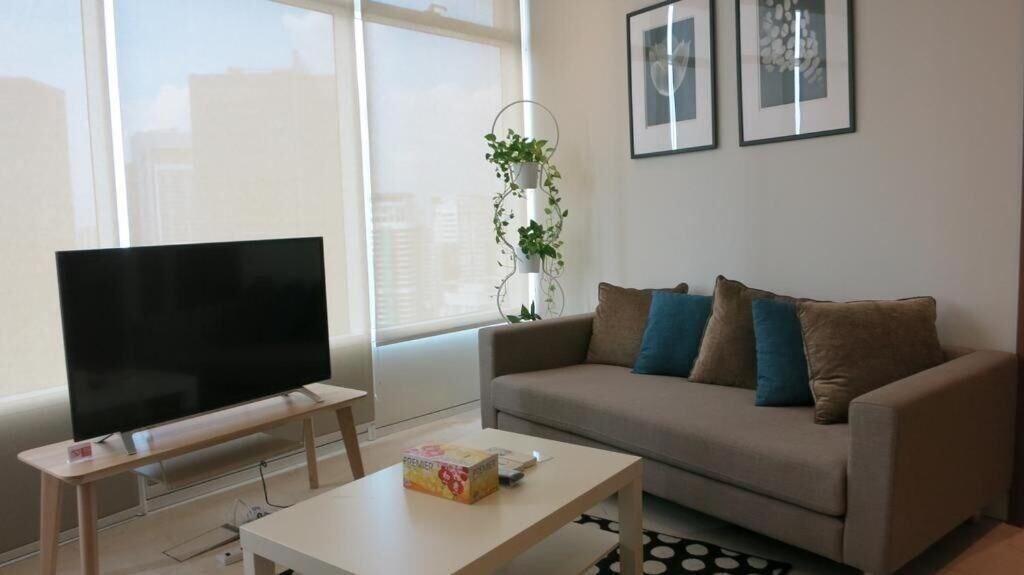 Varios Go Home Vortex KLCC