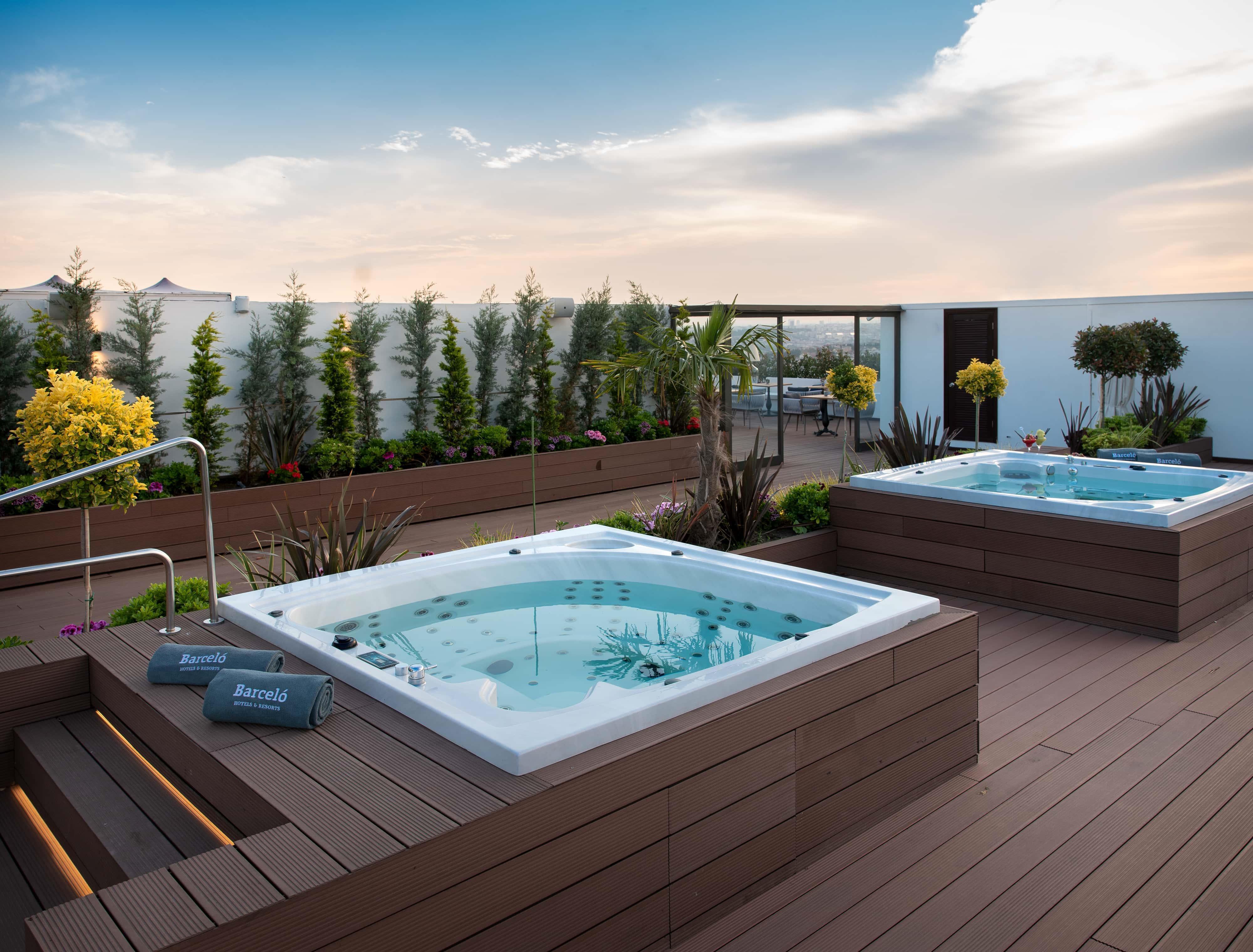 Vista Piscina Barcelo Istanbul