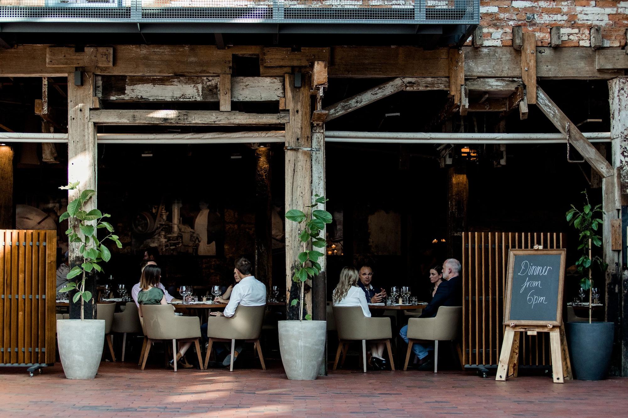 Restaurant The Henry Jones Art Hotel