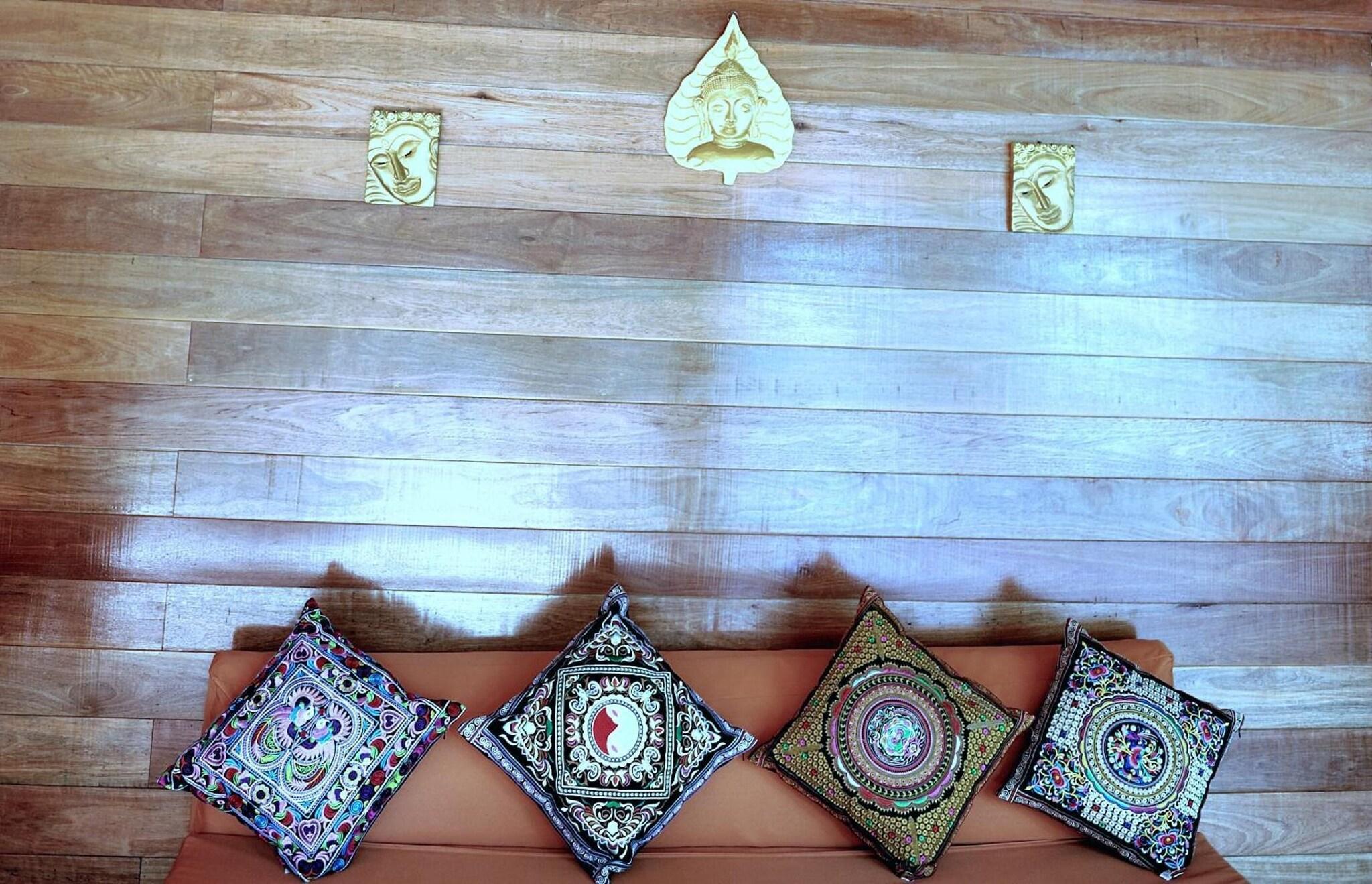 Vista Lobby Ten Moons Lipe Resort