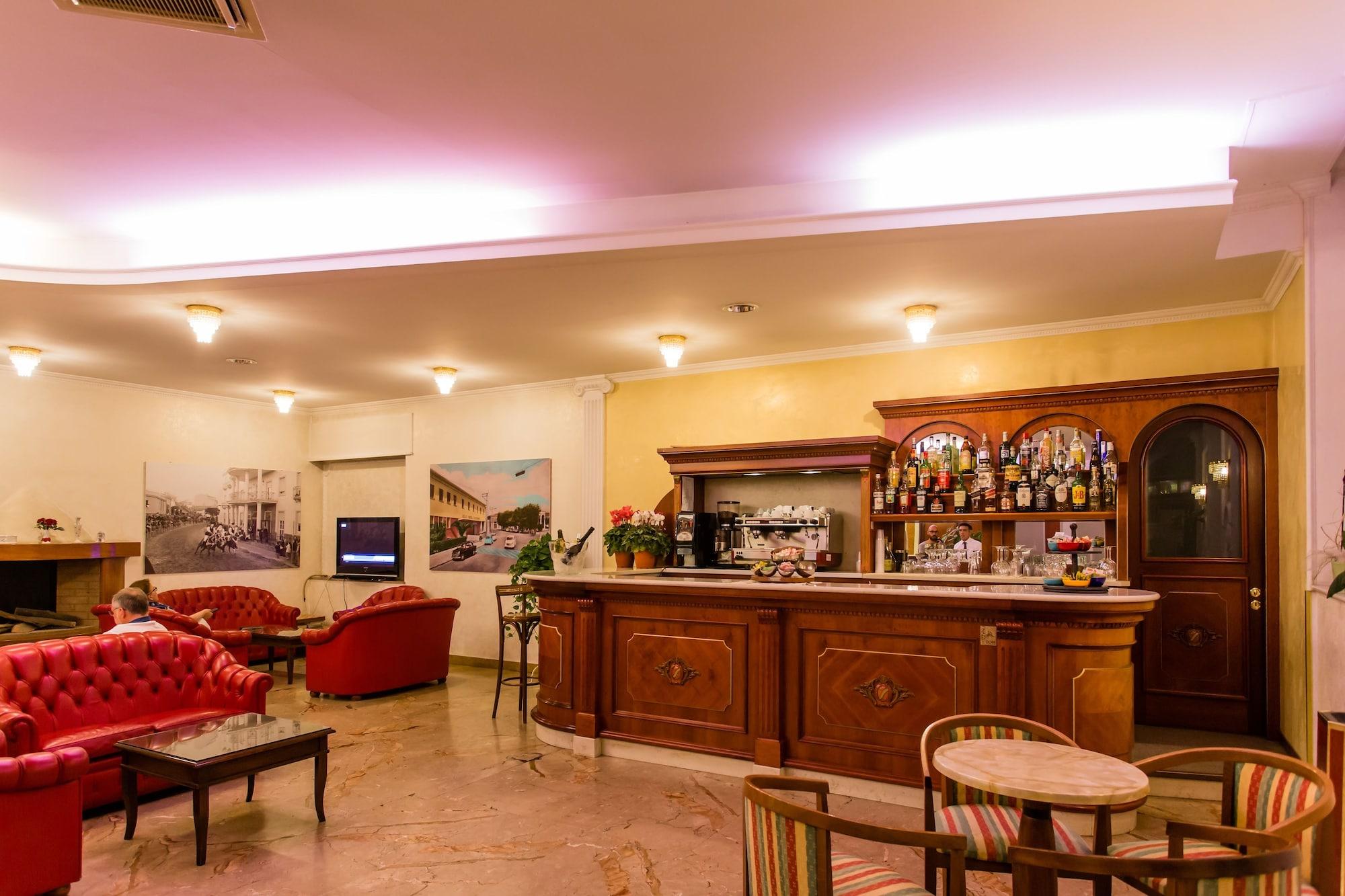Vista Lobby Mariano IV Palace Hotel