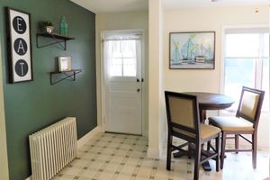 Alquiler Vacacional - Cozy Cape Close to Everything: Family, hiking, shopping and restaurants!