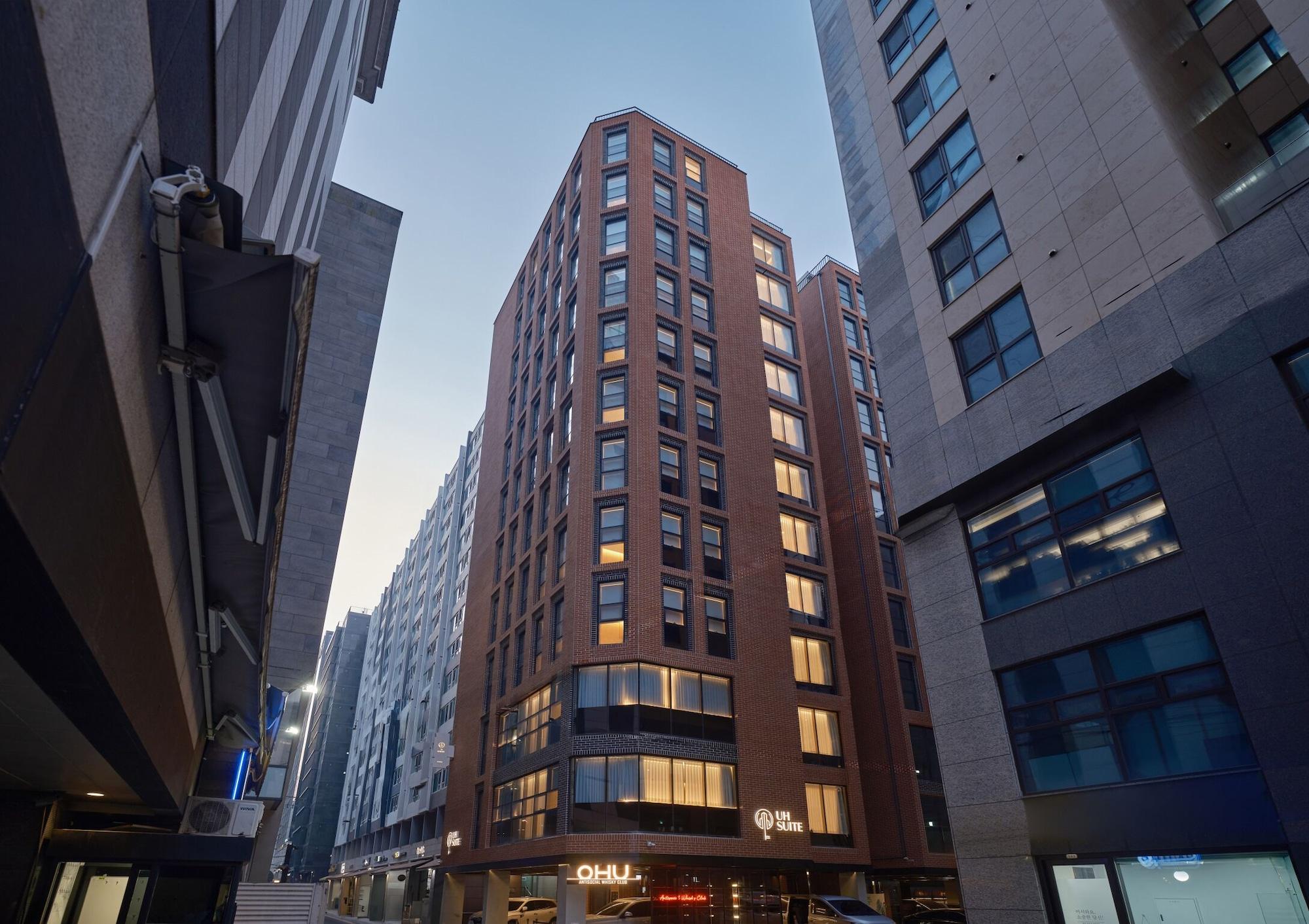 Vista Exterior UH Suite The Coex