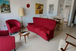 Alquiler Vacacional - Departamento ubicado en Viedma Centro. Amplio, comodo y confortable.