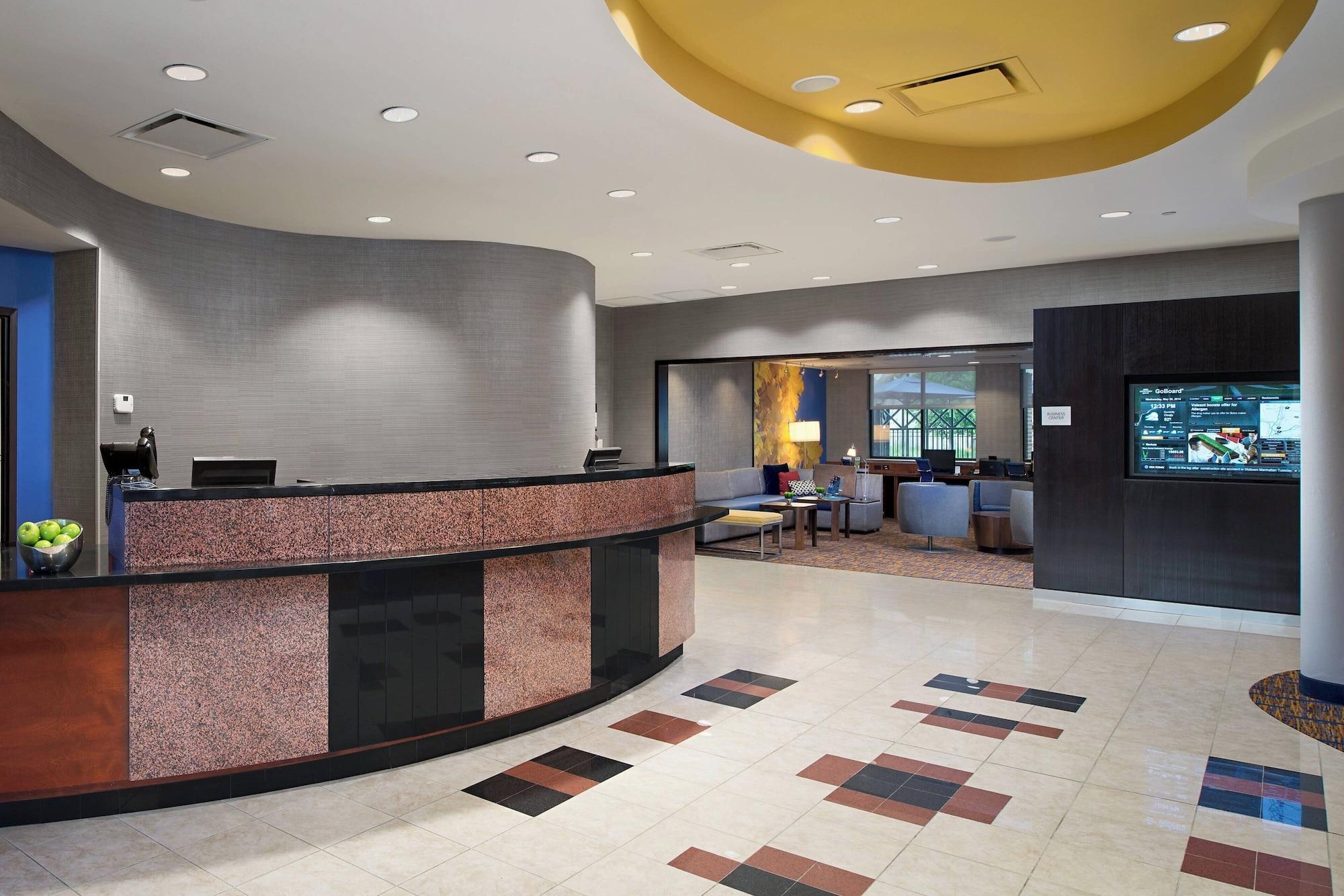 Vista Lobby Courtyard by Marriott Hanover Lebanon