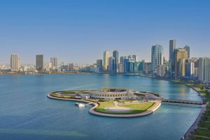 Paquete - DoubleTree by Hilton Sharjah Waterfront Hotel & Residences