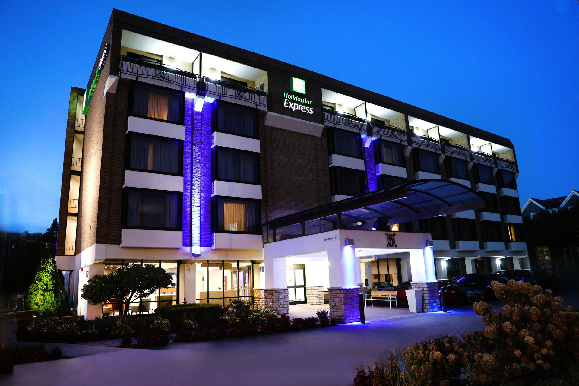 Vista Exterior Holiday Inn Express Detroit-Birmingham by IHG