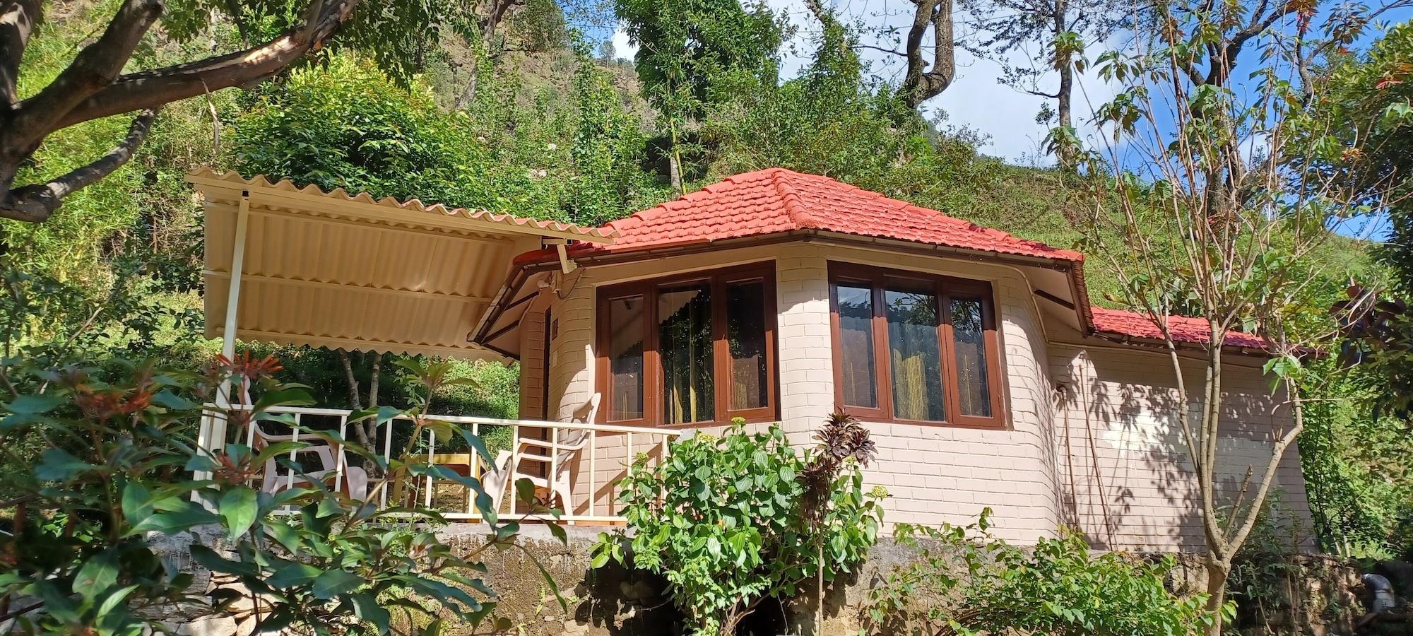 Vista Exterior Vedant Valley Resort, Kund (Guptkashi)