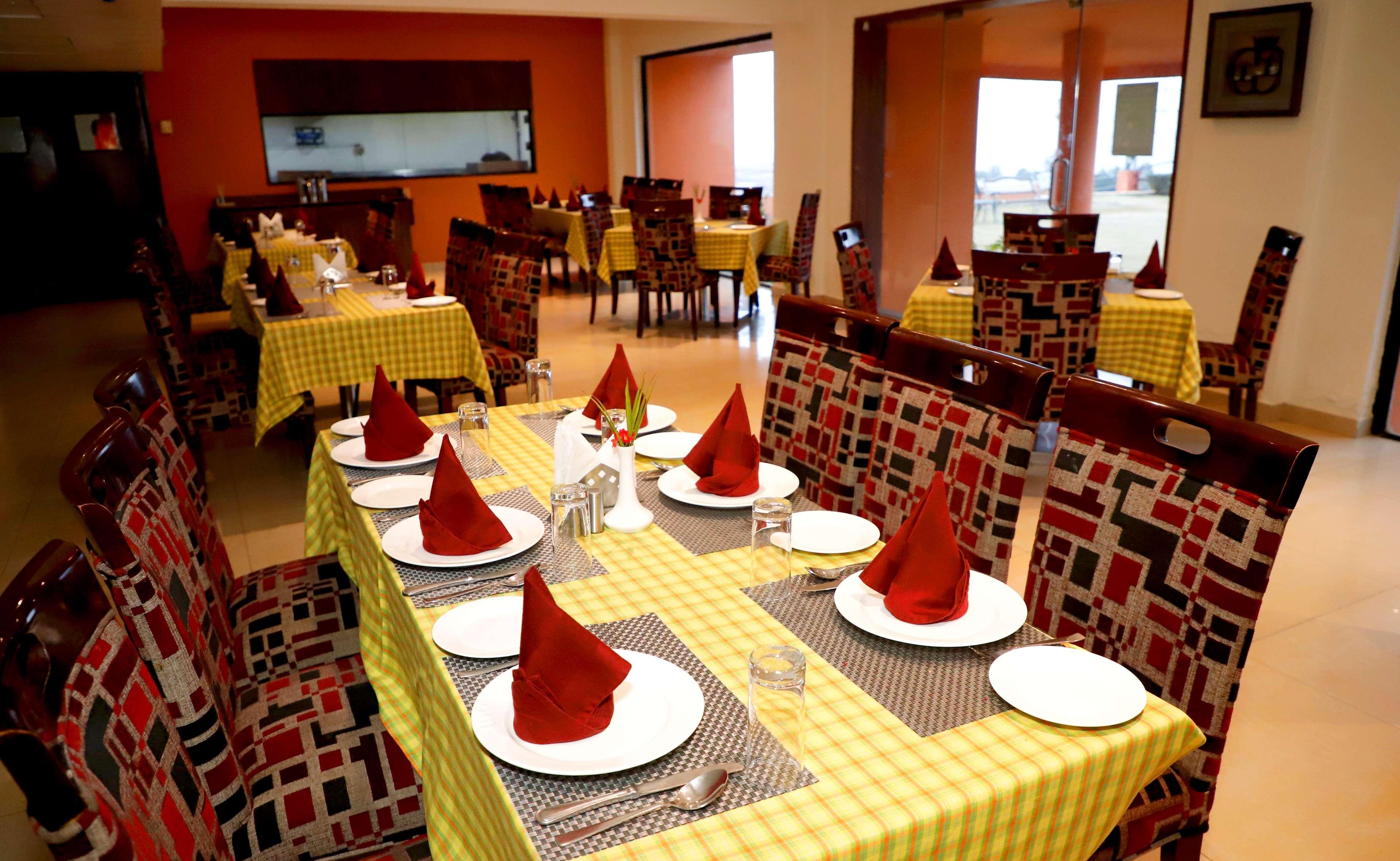 Restaurant The White Hotel Katra, A Member Of Radisson Individuals