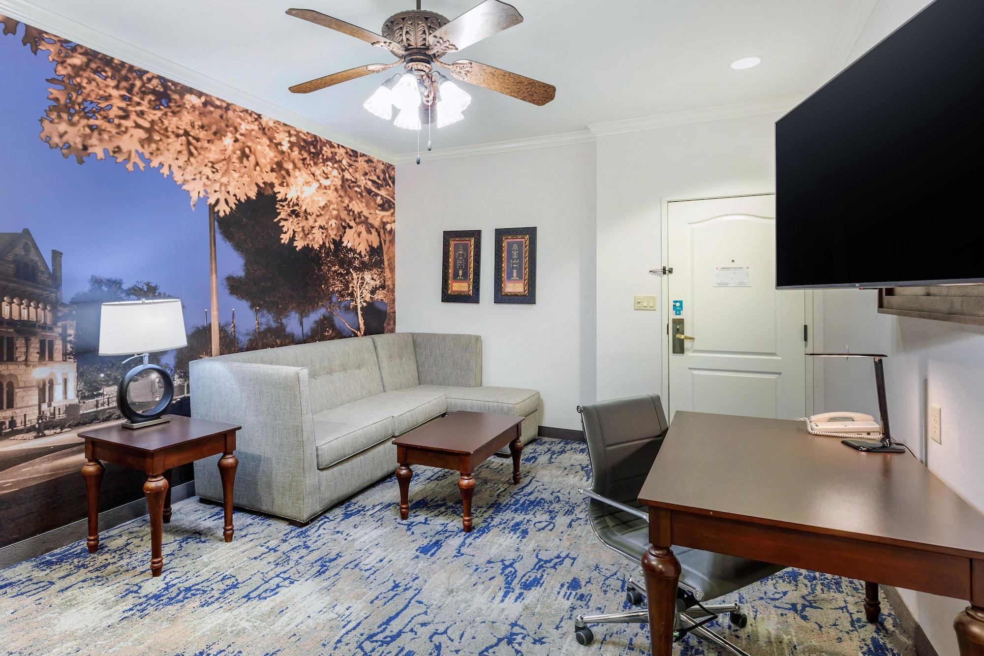 Habitación Clarion Pointe Sulphur Springs