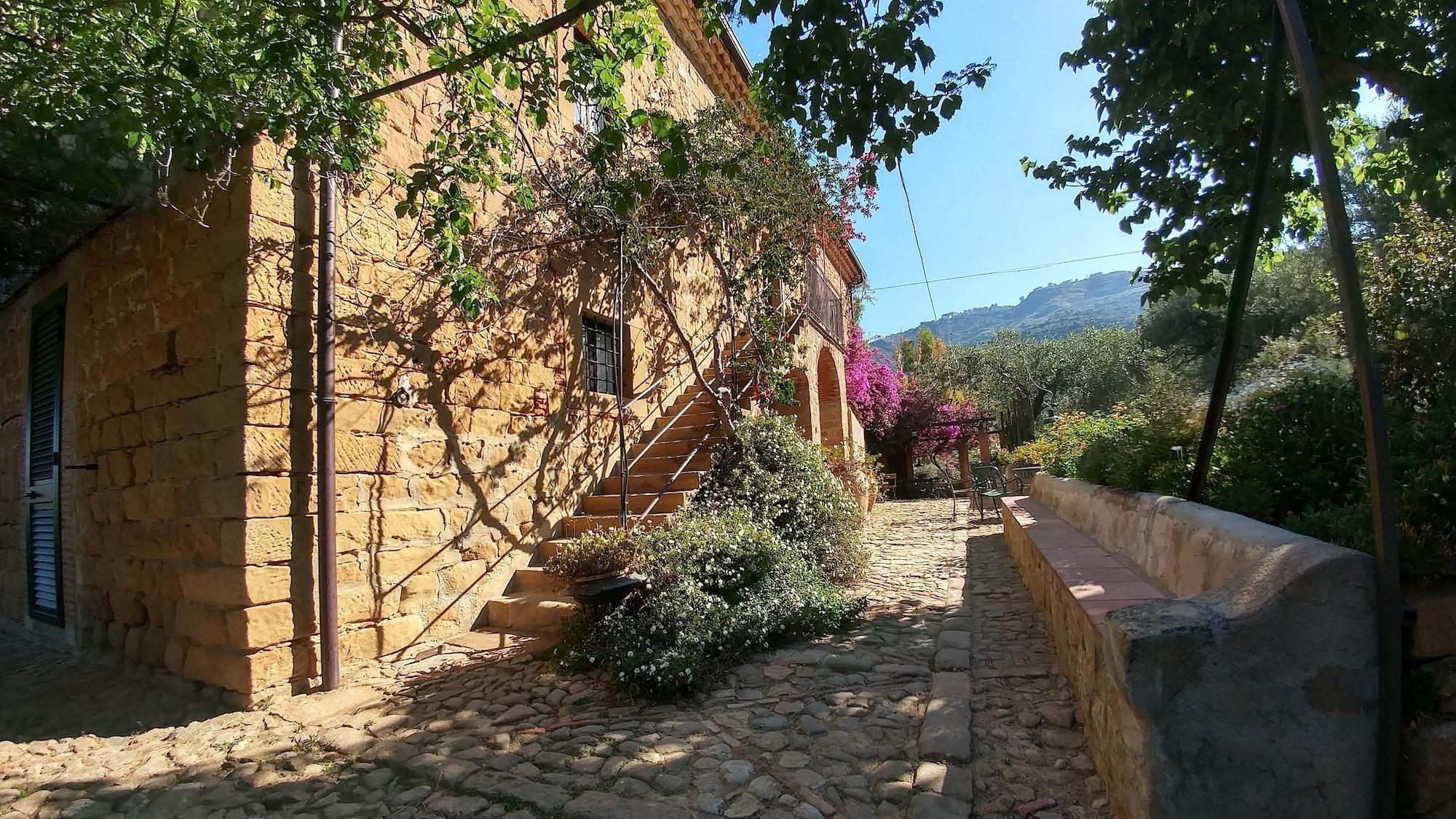 Vista Exterior Casa Migliaca