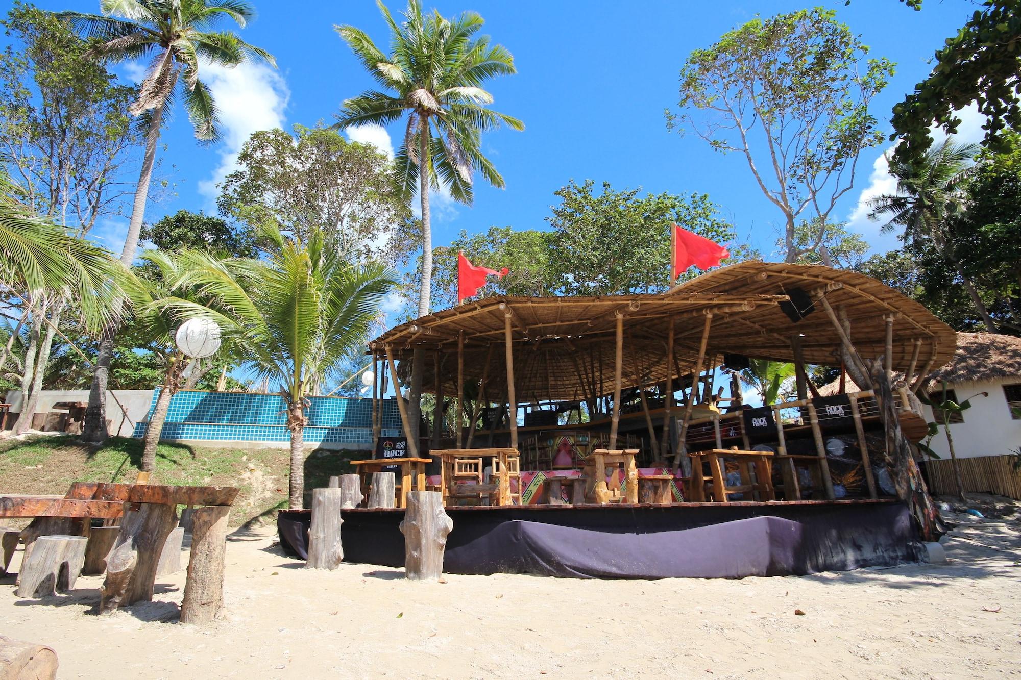 Bar/Salón Coco Cape Lanta Resort