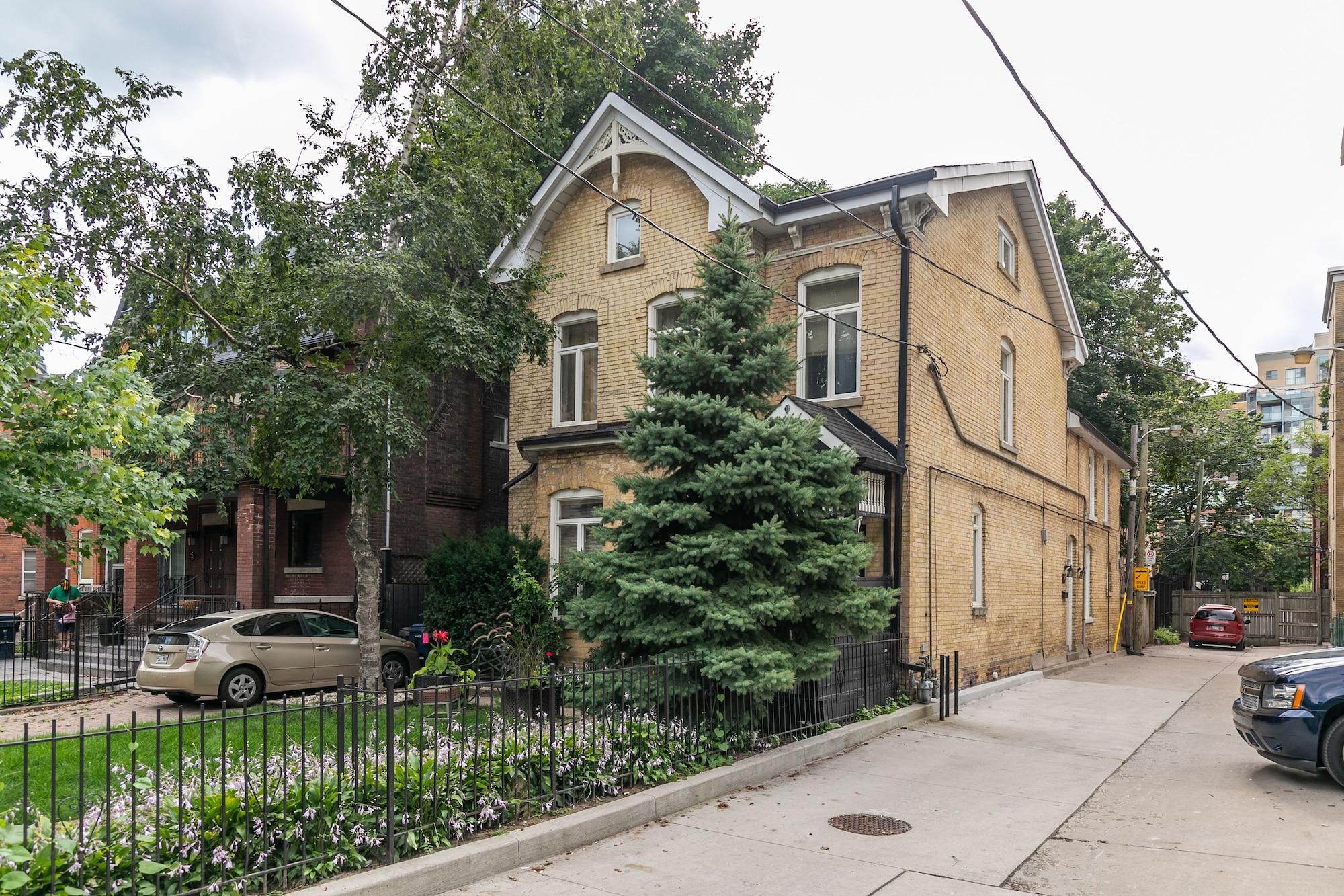 Vista Exterior Easyhosts.Amazing Victorian House