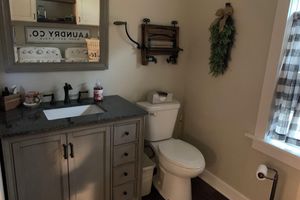 Alquiler Vacacional - Remodeled historic schoolhouse on quiet 5 lake chain