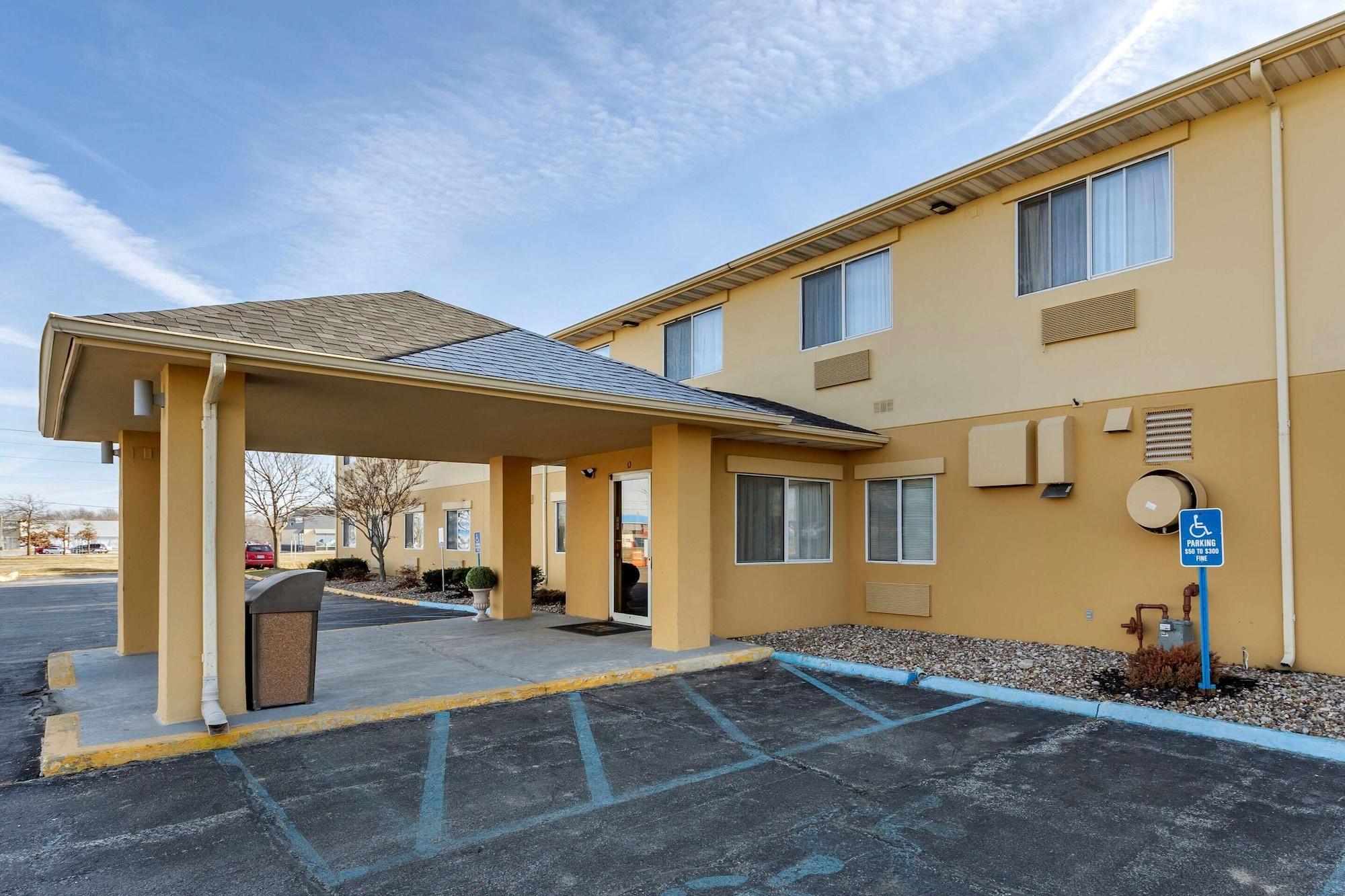 Vista Exterior Quality Inn Kirksville