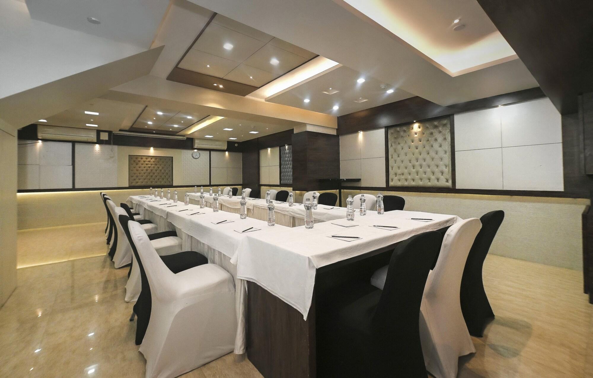 Salón de Baile Hotel Le Grande - Mumbai International Airport