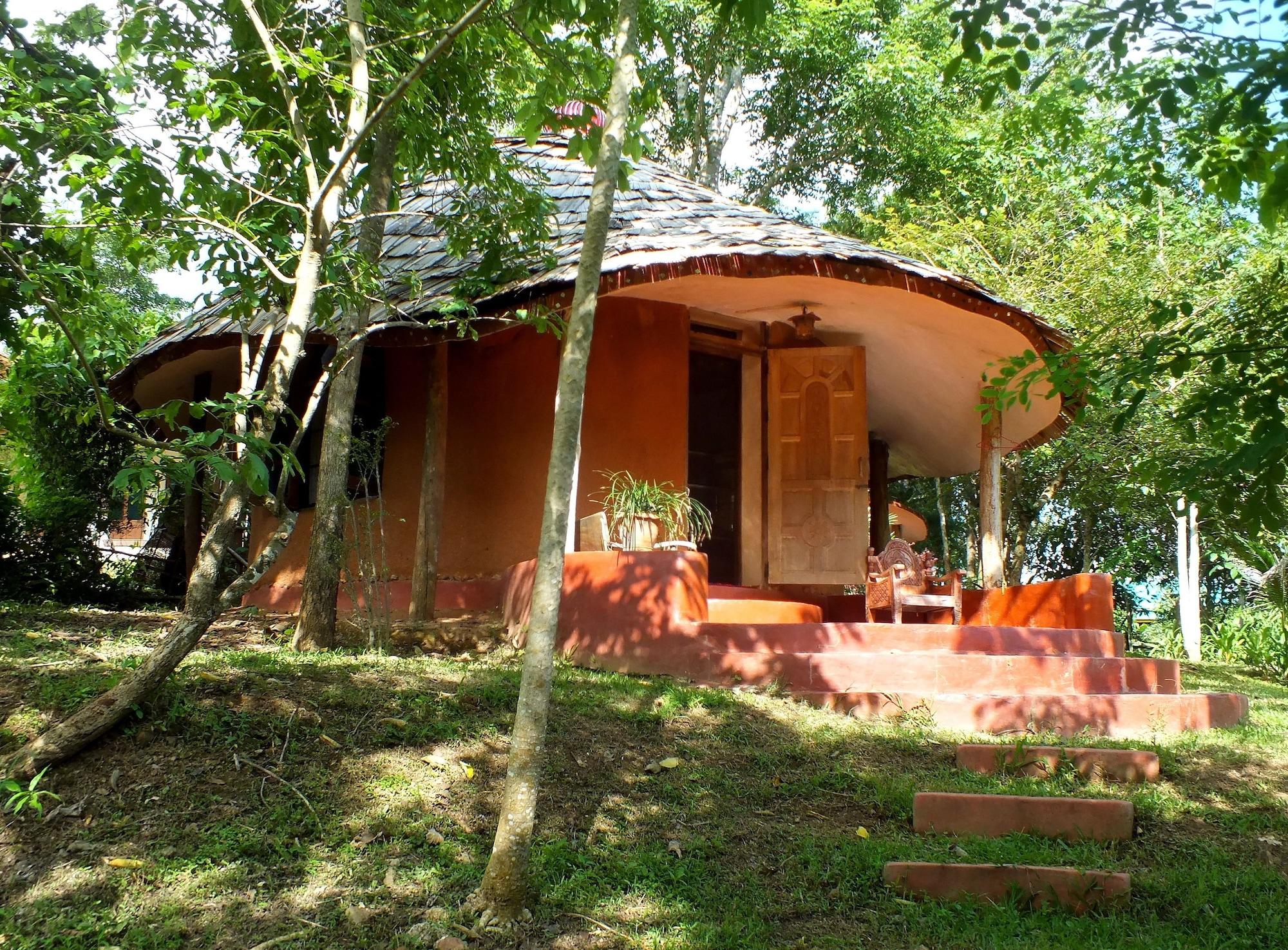 Varios Chiang Dao Roundhouses