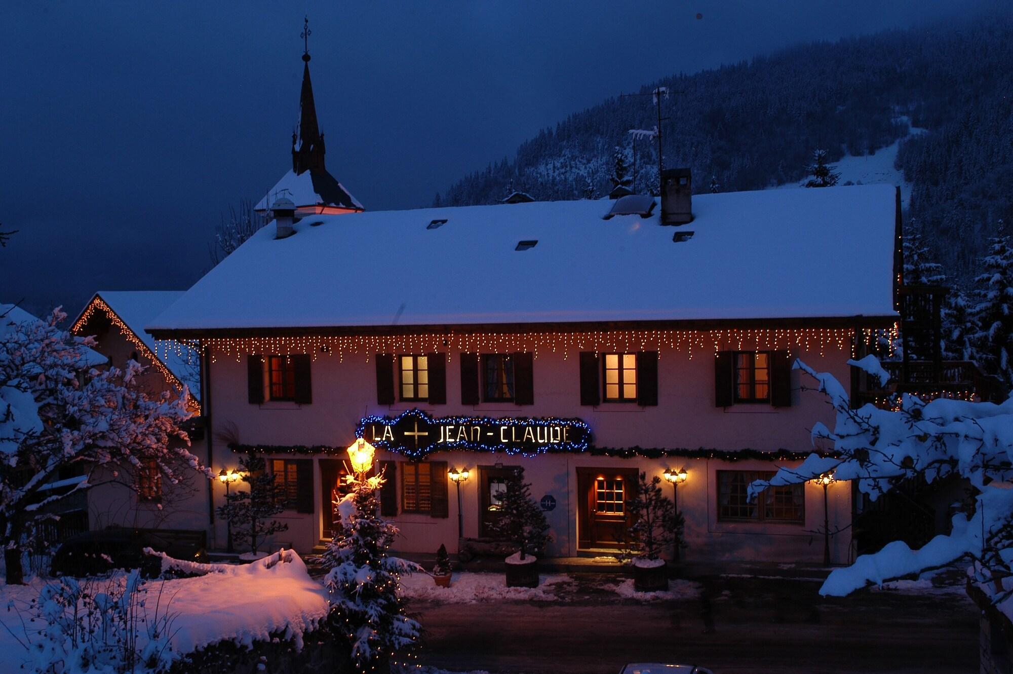 Vista Exterior Hôtel Restaurant La Croix Jean Claude
