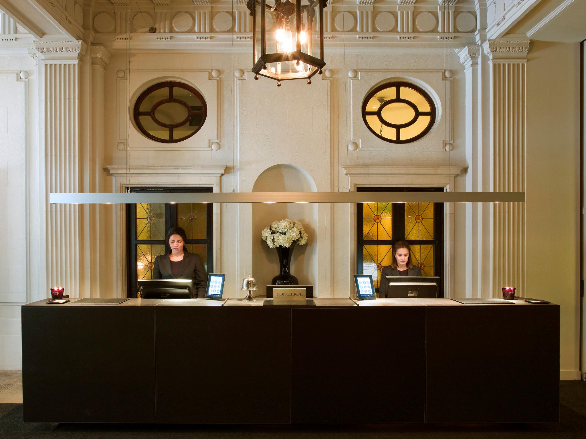 Vista Lobby Grand Hotel Central