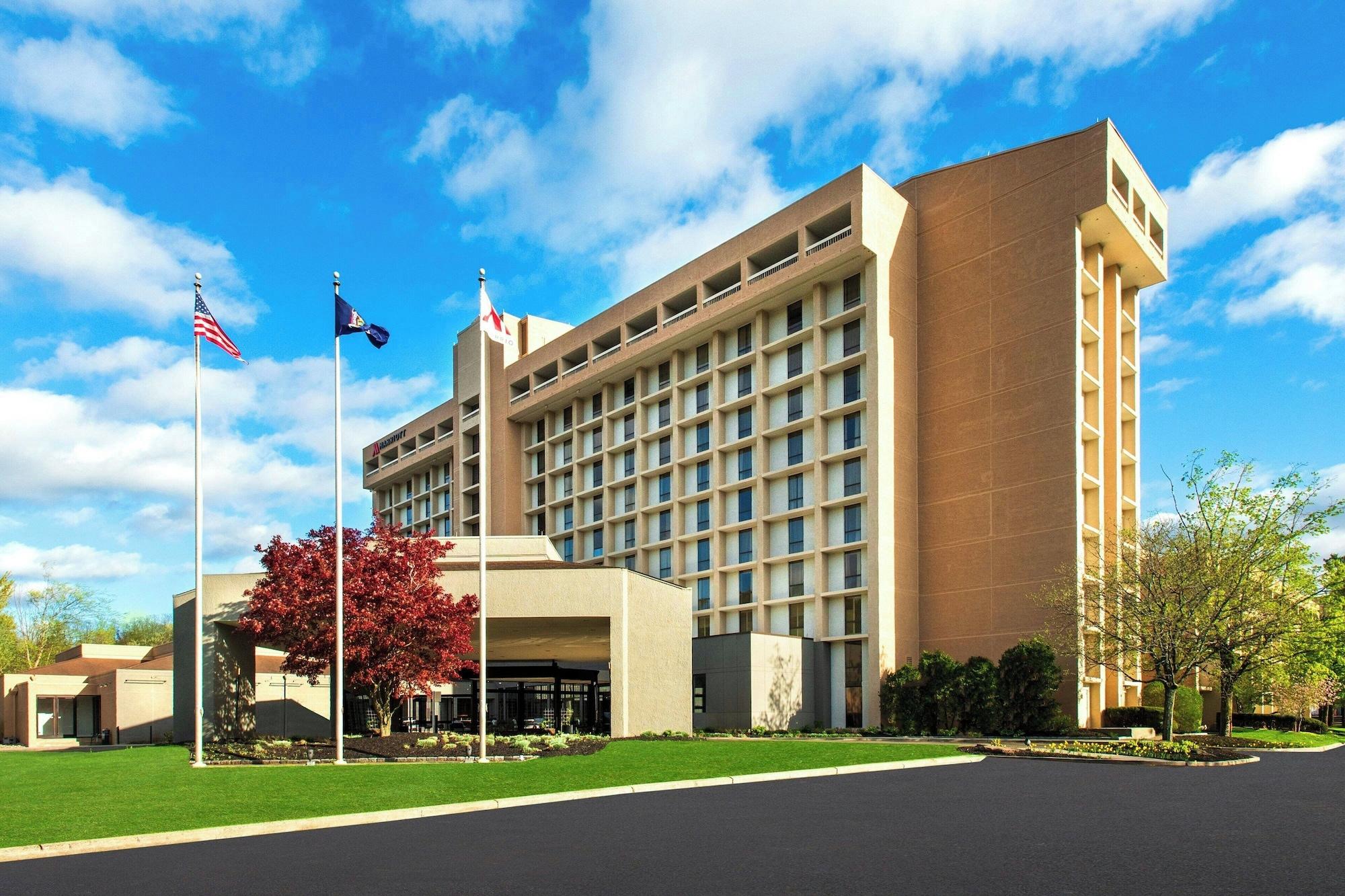 Vista Exterior Westchester Marriott