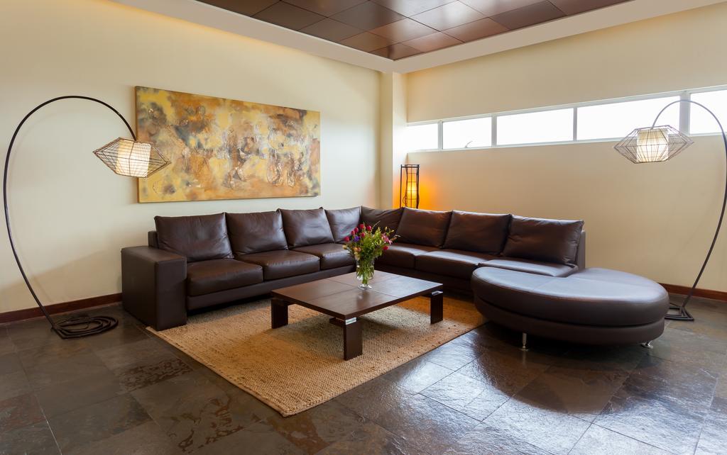 Vista Lobby Hotel MDS Concepción