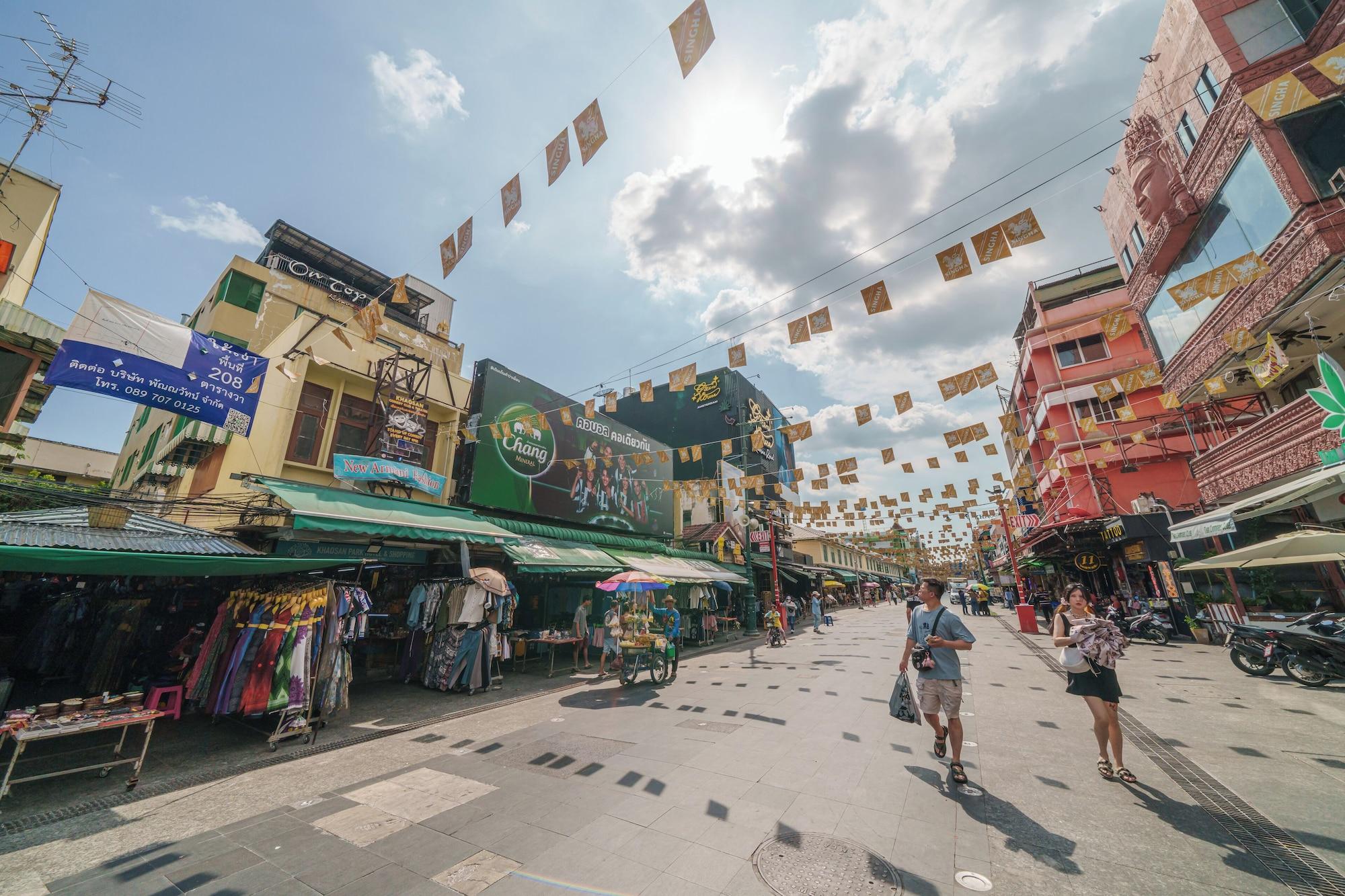 Varios Collection O Khaosan Park