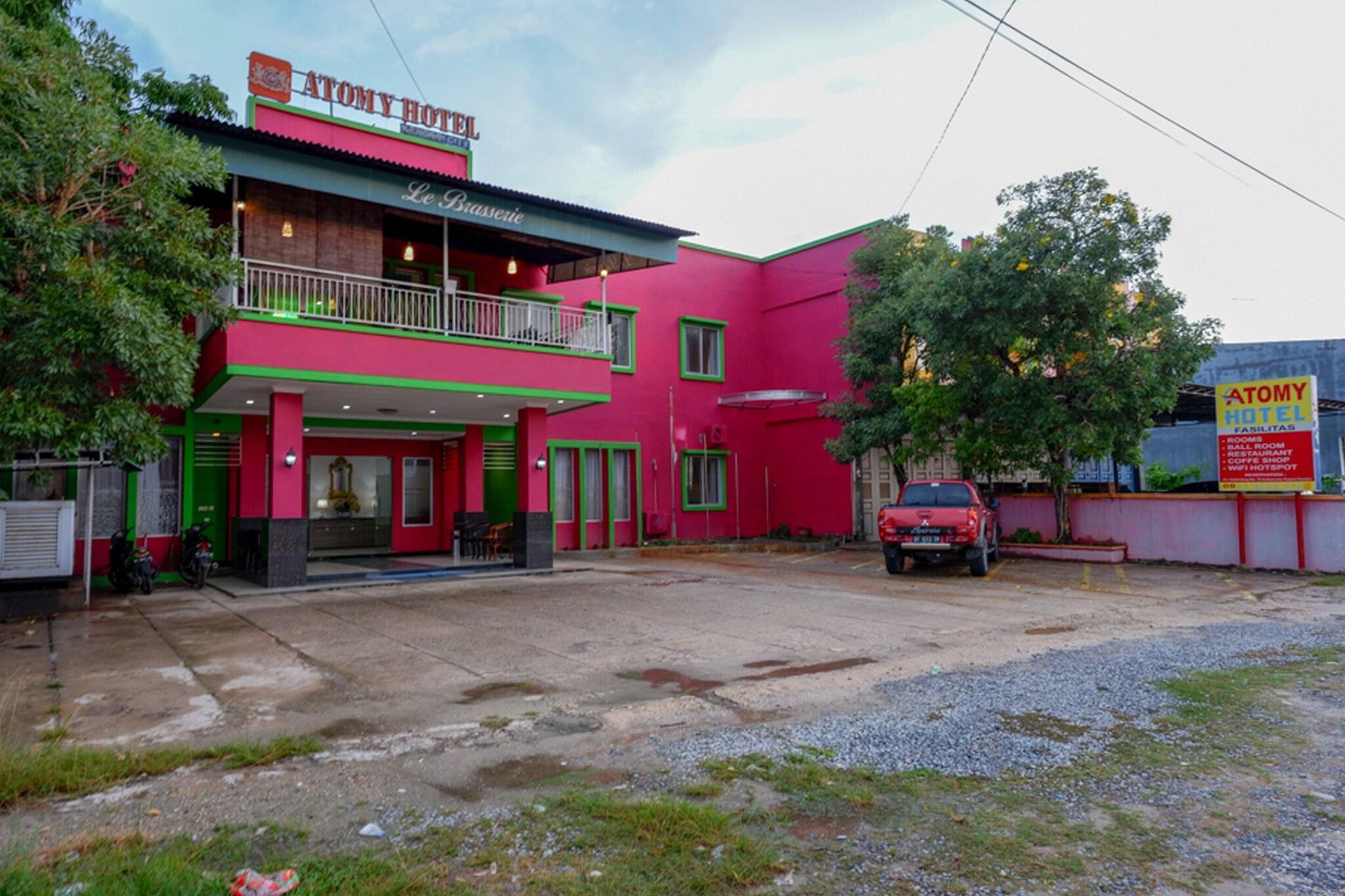 Vista Exterior Formerly RedDoorz near Citraland Waterpark Kendari