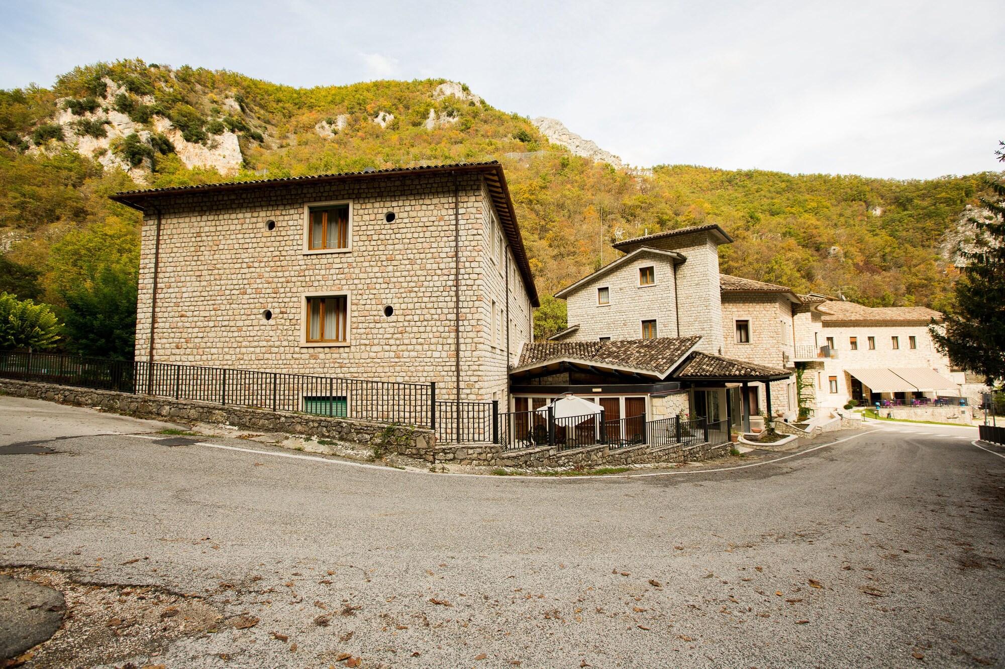 Vista Exterior Roccaporena