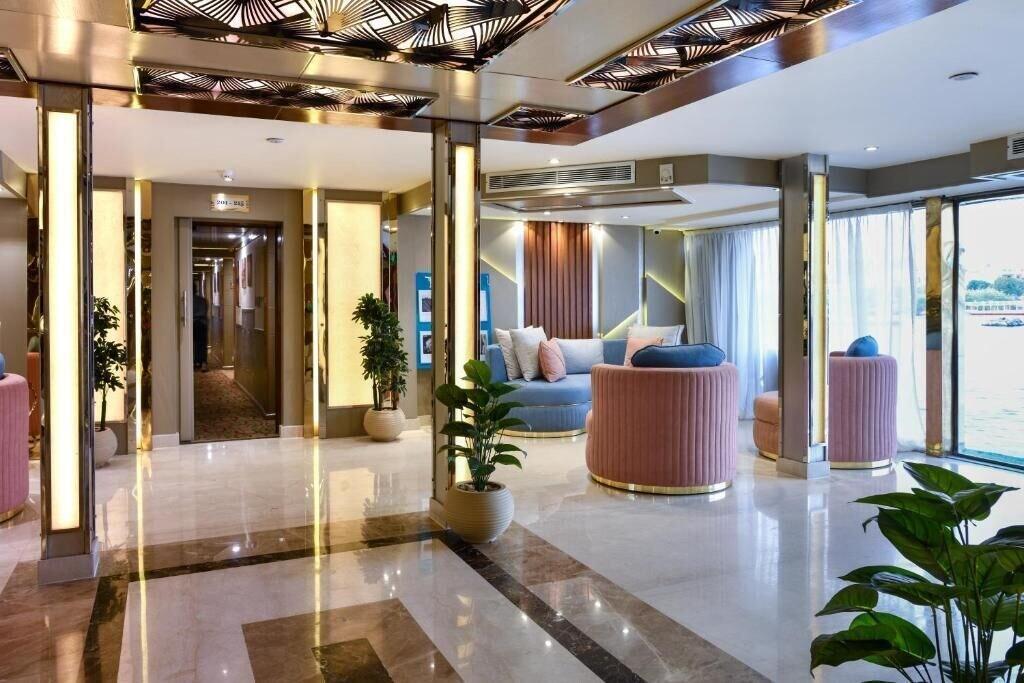 Vista Lobby MS Nile Treasure Cruise