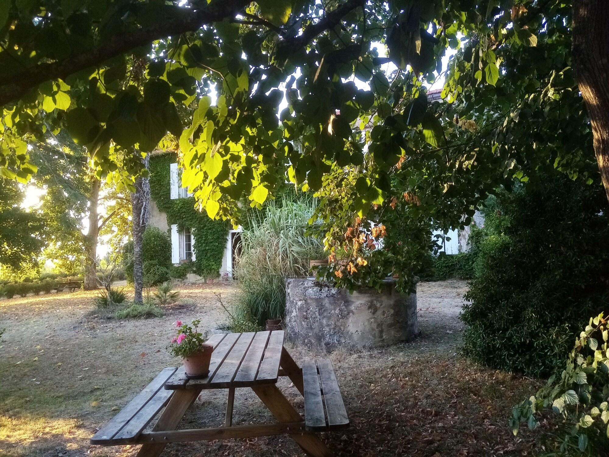 Varios Le Domaine du Bouchon