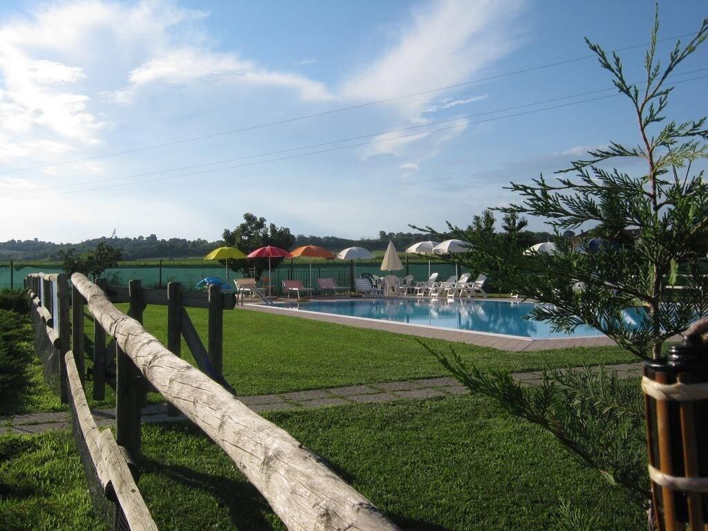 Vista Piscina Agriturismo Trebis