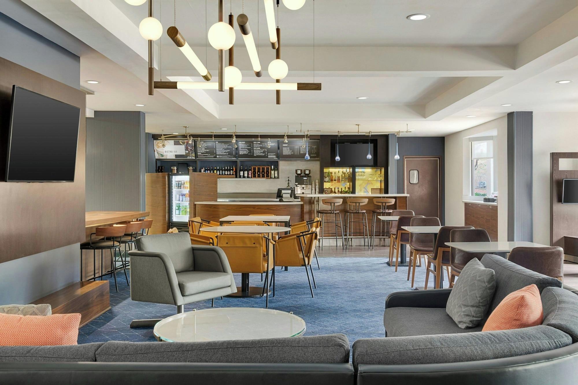 Bar/Salón Courtyard Suwanee by Marriott