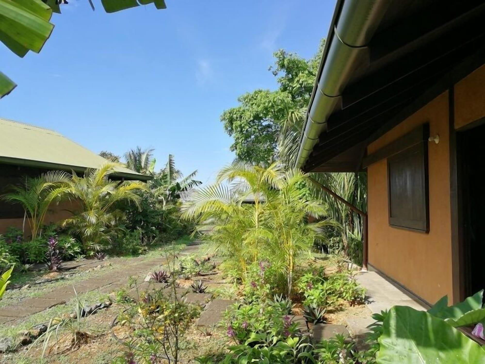 Vista Exterior Cirenas Lodge and Regeneration Hub