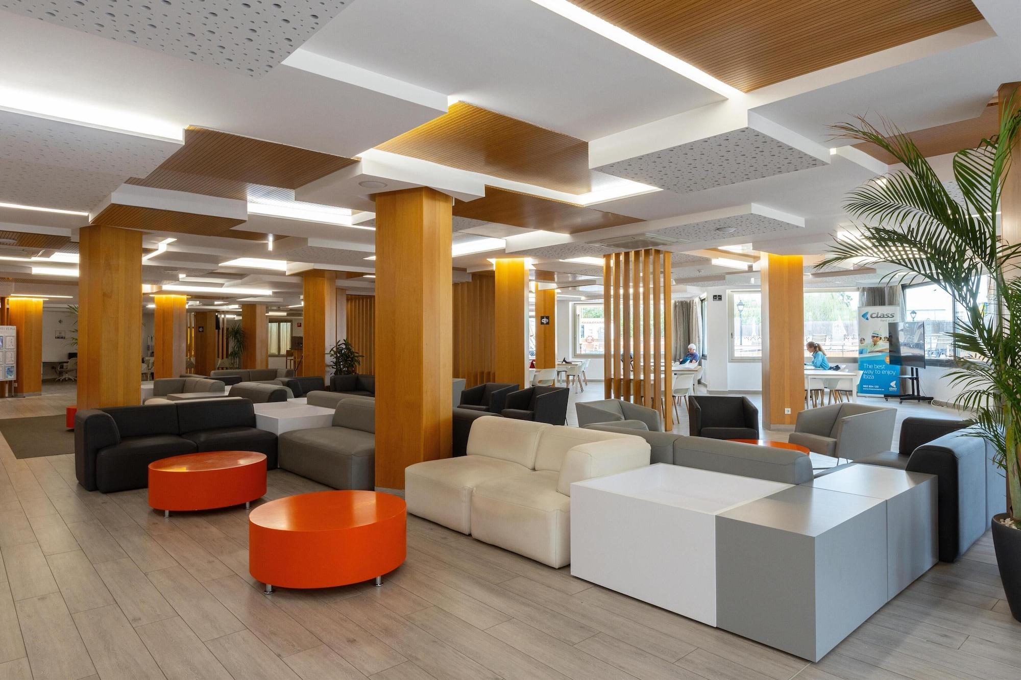 Vista Lobby Invisa Hotel Es Pla - Adults Only