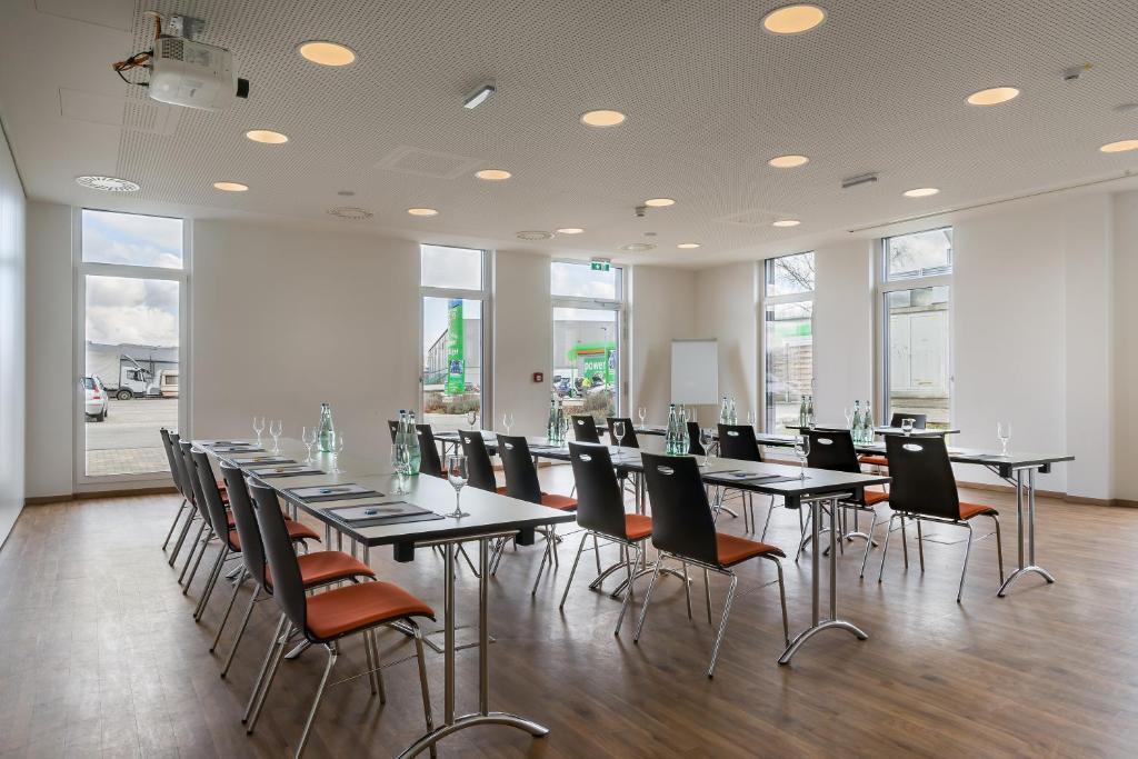 Centro de Negocios Atomis Hotel Munich Airport by Mercure