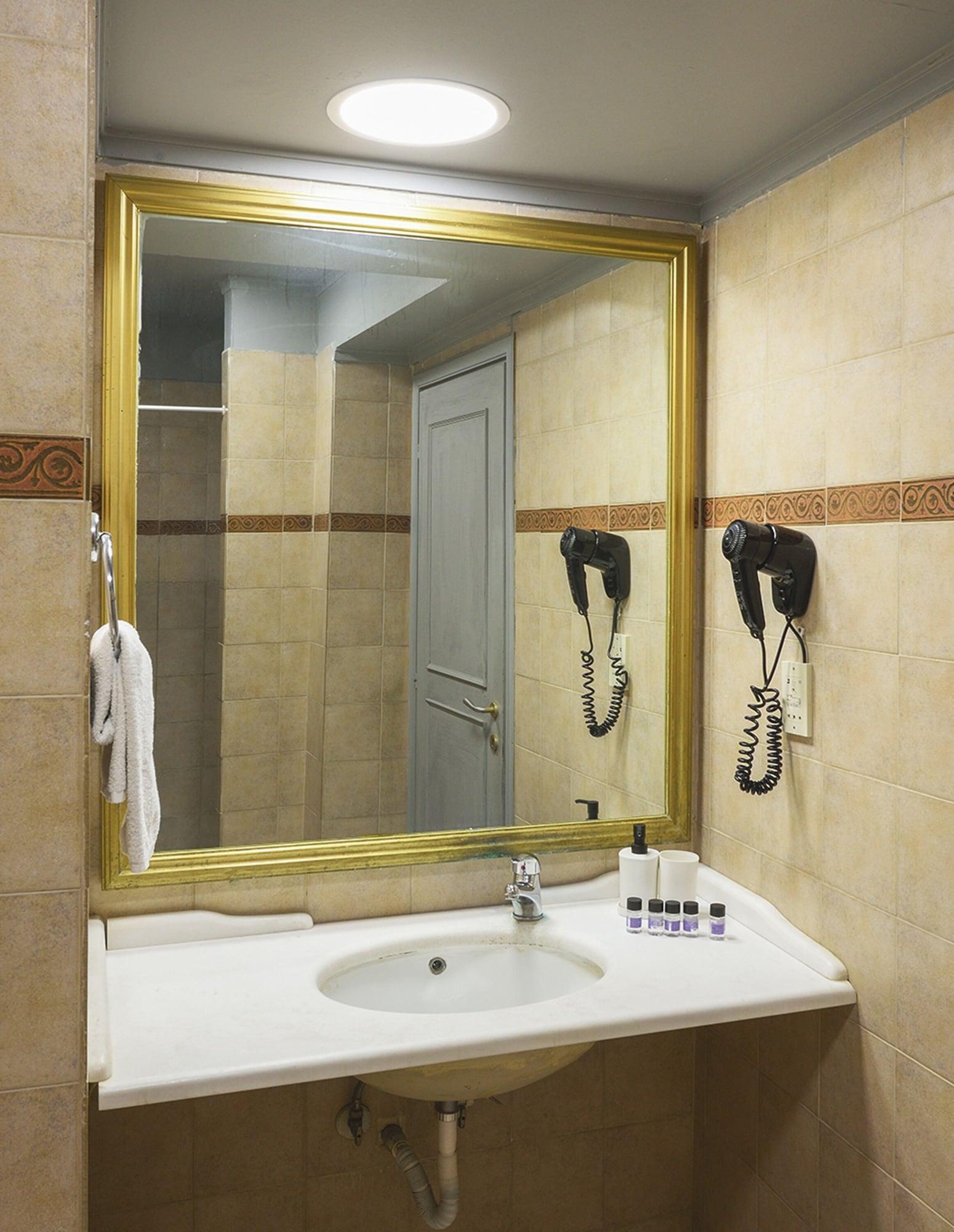 Equipamiento de Habitación Le Palace Hotel