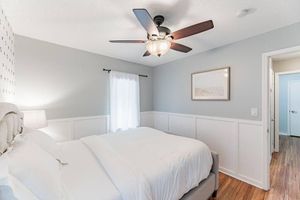 Alquiler Vacacional - Gorgeous l 3 Season Porch l Dry Bar l Fireplace