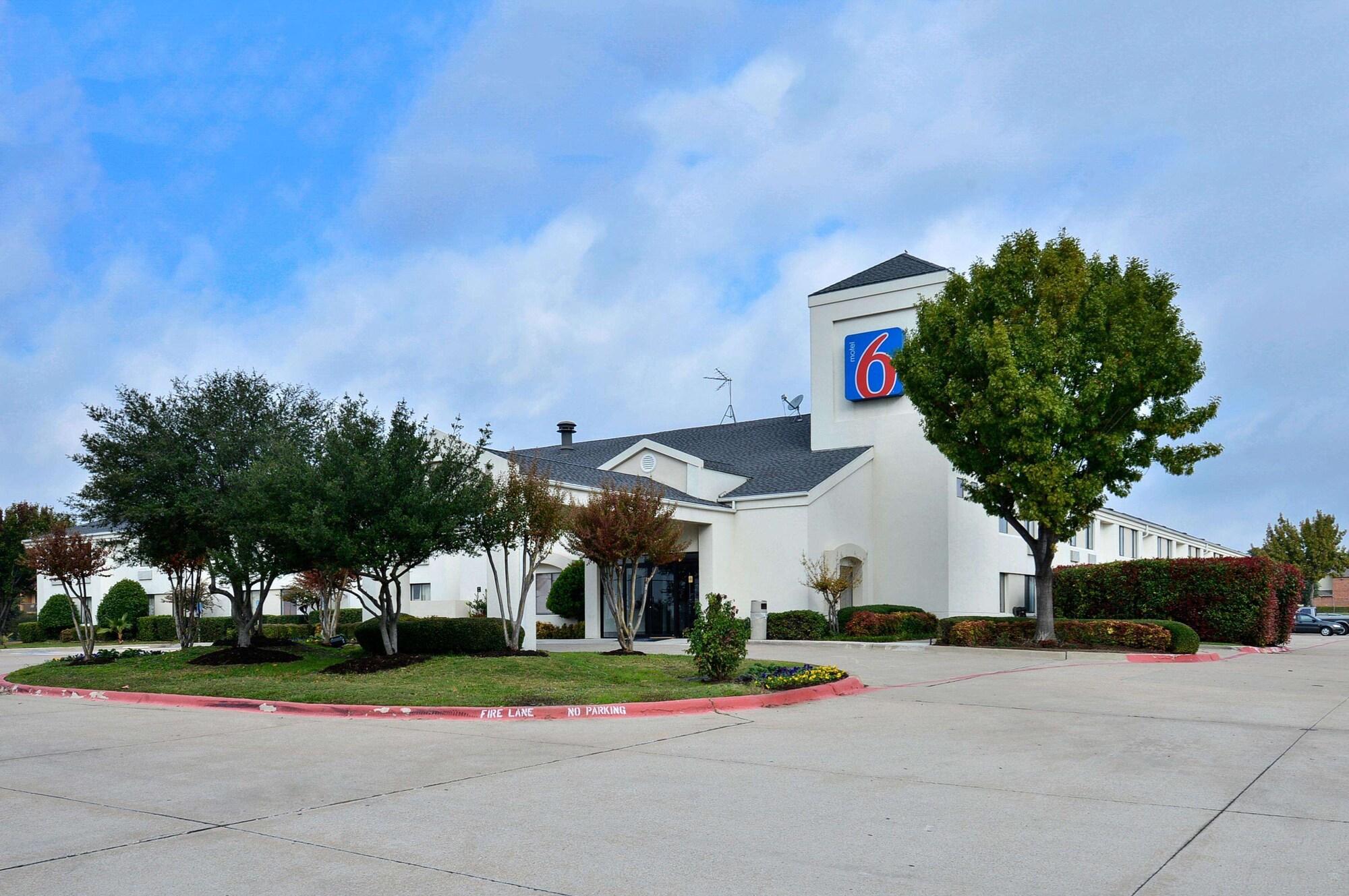 Vista Exterior Motel 6 Plano, TX - West - Frisco
