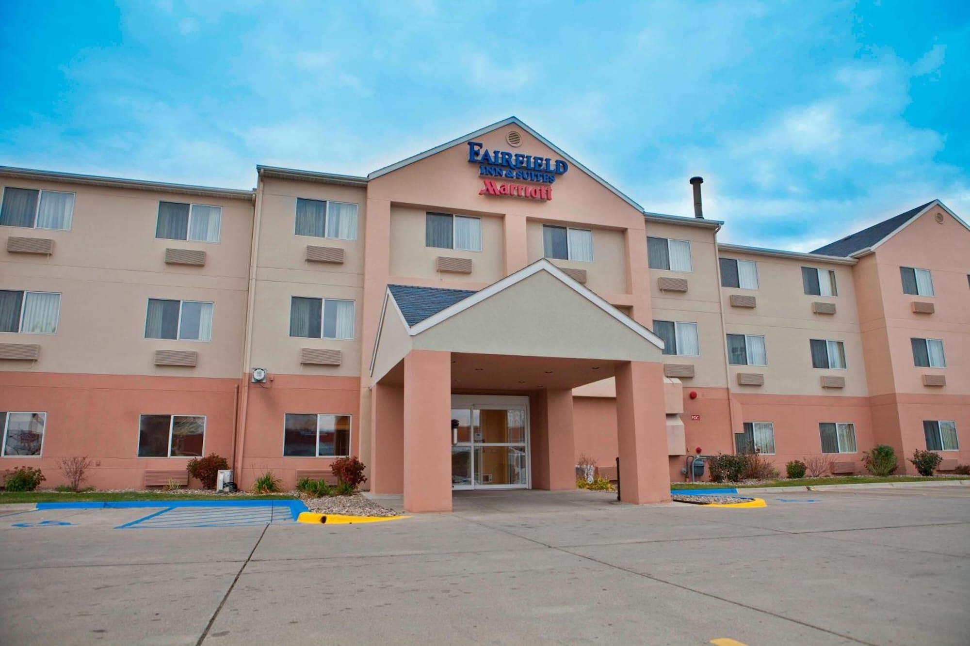 Vista Exterior Country Inn & Suites by Radisson, Bismarck-Mandan