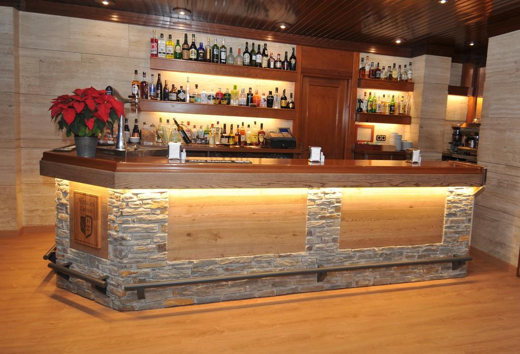Bar/Salón La Creu 