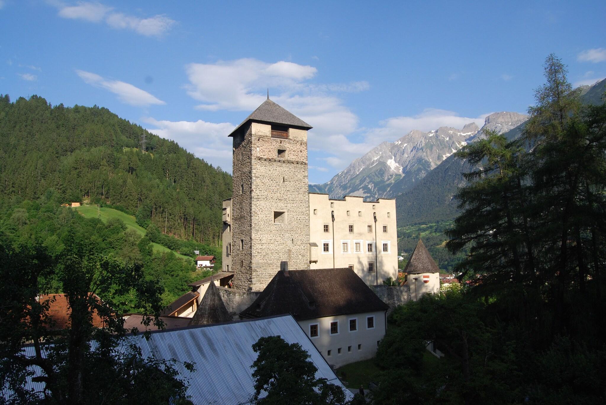 Instalaciones Recreativas Hotel Schrofenstein