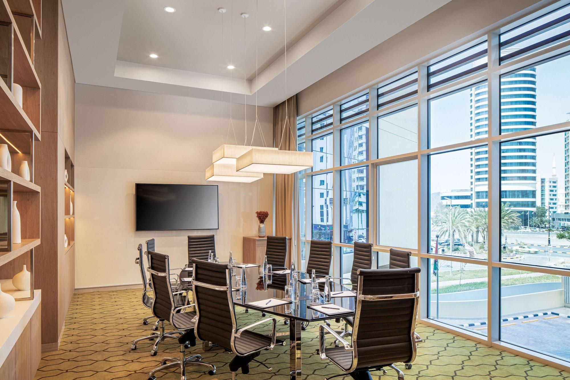 Sala de Reuniones Doubletree By Hilton Fujairah City