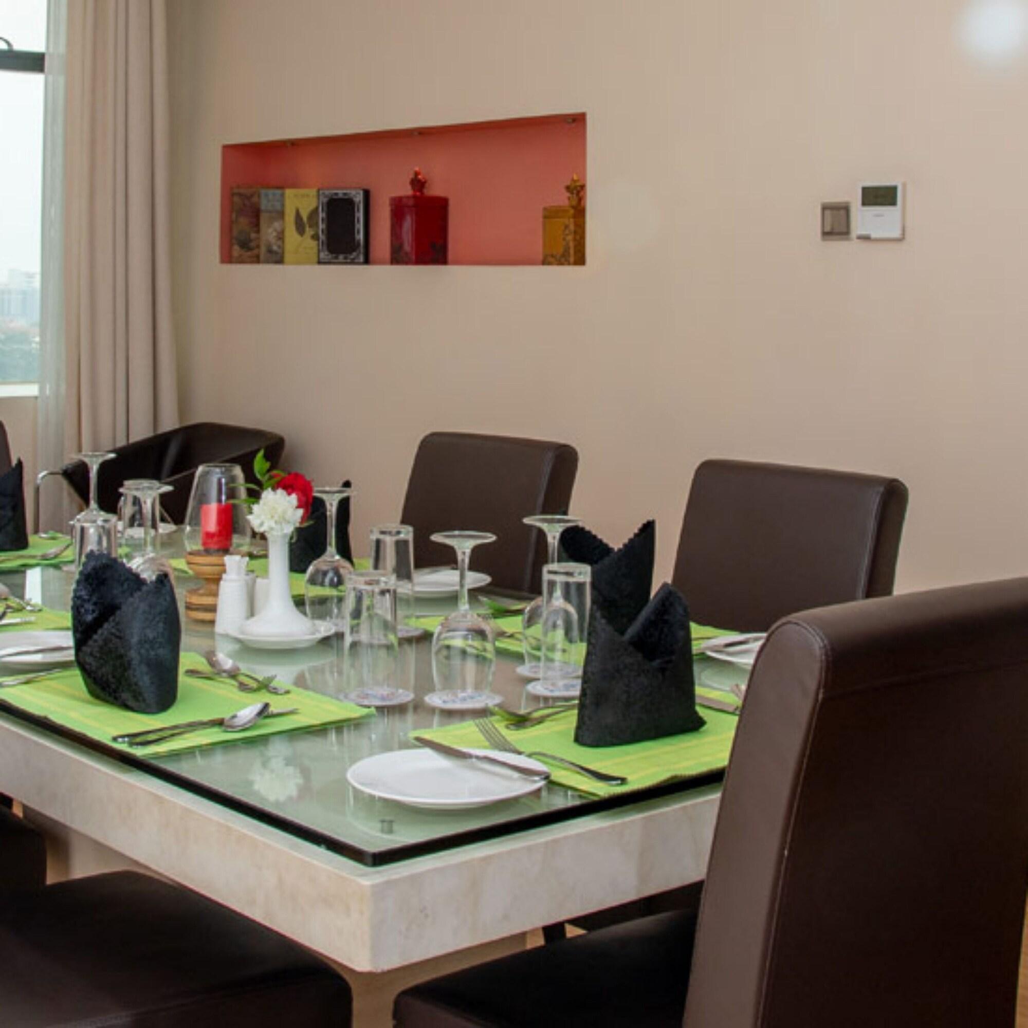 Restaurant Prideinn Azure Hotel Nairobi 5