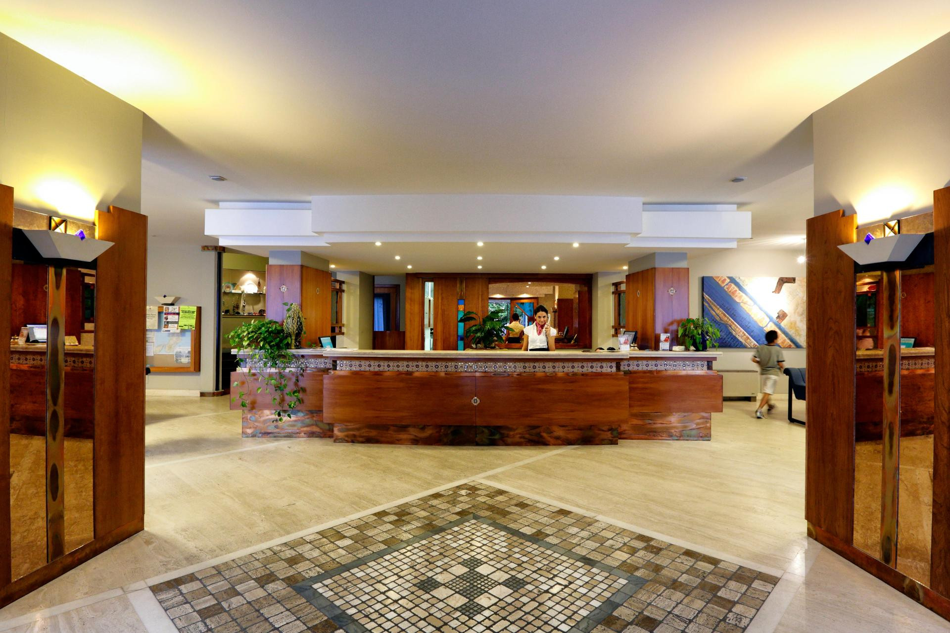 Vista Lobby Grand Hotel President